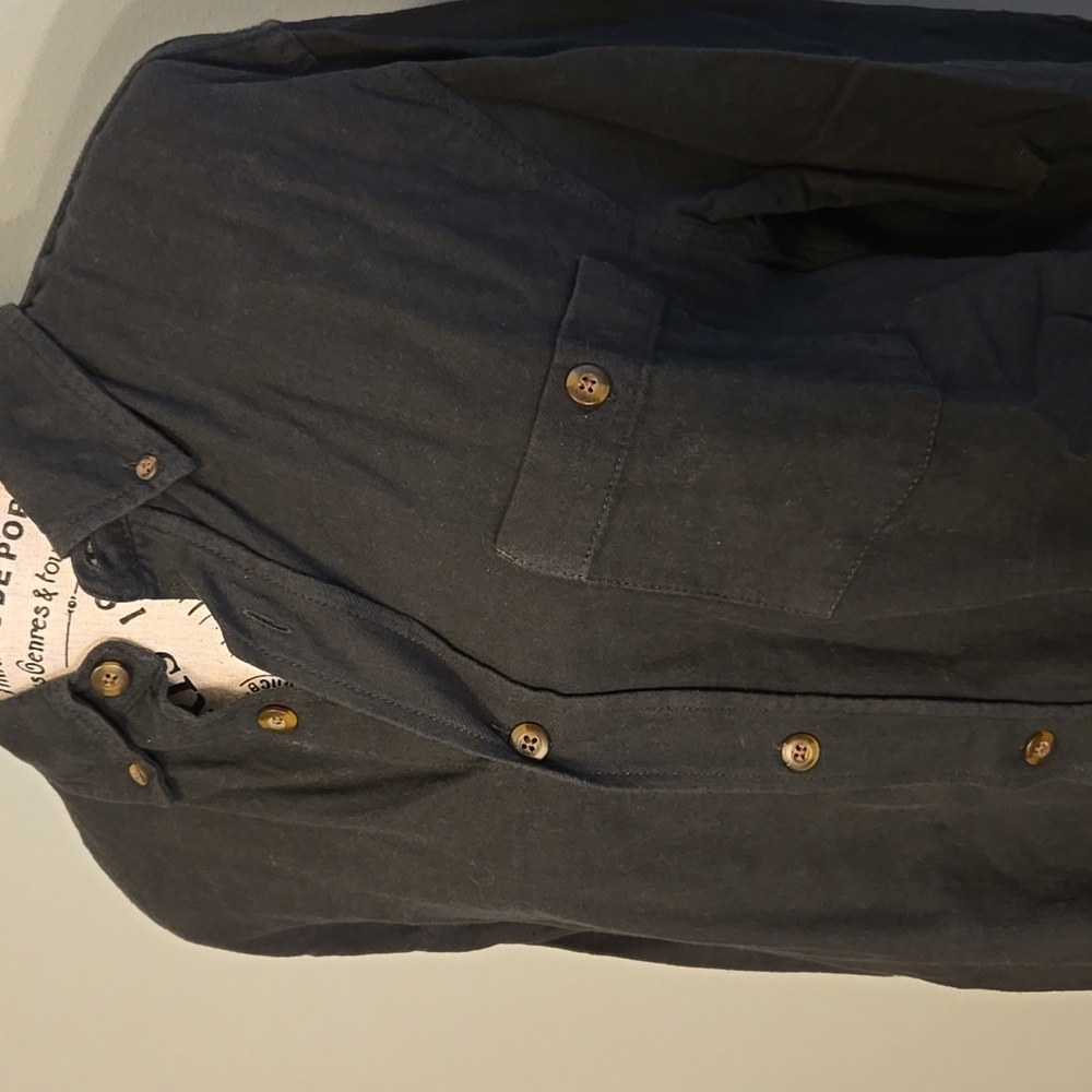 Green Button down - Picture 5 of 5